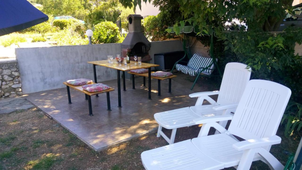 Apartman Mira Apartamento Baška Exterior foto